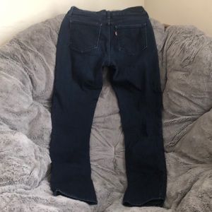 Levi's Jeans - Levi’s skinny jeans size 4 (27) Levi's Jeans - Levi’s skinny jeans size 4 (27)